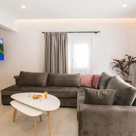 Апартаменты Utopia Residences 